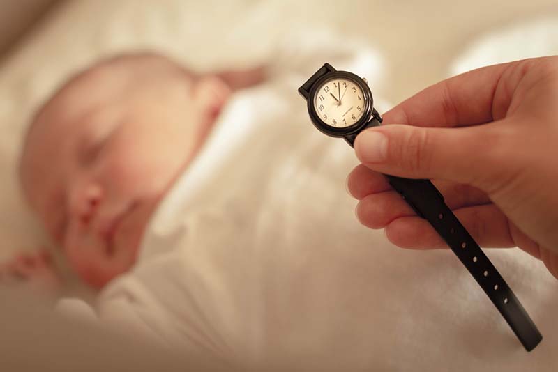 تجربه تنظیم خواب نوزاد